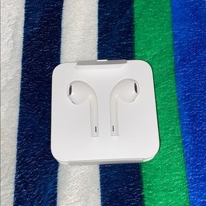 Apple Ear Pods